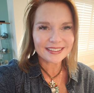 Meet your Posher, Carrie